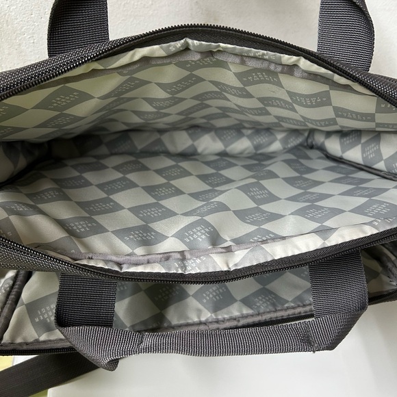 Sharper Image cross body laptop bag - Picture 3 of 5